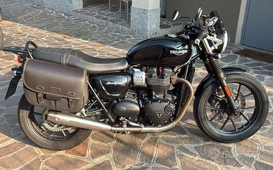 triumph street twin