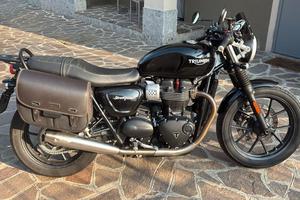 triumph street twin
