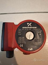 Circolatore pompa Grundfos UPS 15-50