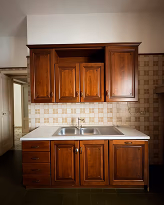 Cucina Veneta Cucine usata con elettrodomestici