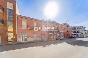 Semindipendente con ampio cortile a Pirri