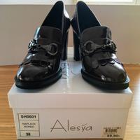 Mocassini in vernice bordeaux con tacco TG. 38