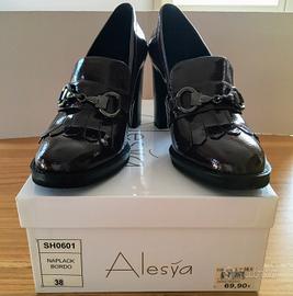 Mocassini in vernice bordeaux con tacco TG. 38