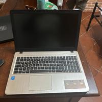 Asus pc portatile 4GB