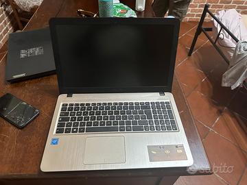 Asus pc portatile 4GB