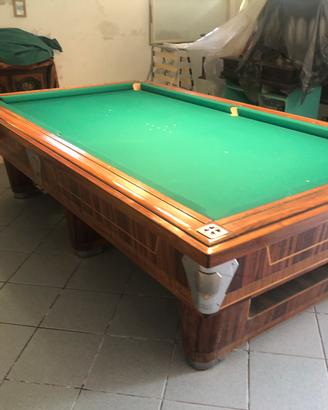 BILIARDO PRIVATO MODELLO URSUS CON BUCHE