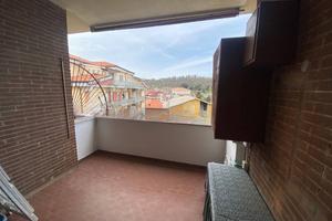 Segni trilocale arredato con terrazzo privato