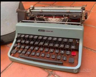 macchina da scrivere Olivetti lettera 32 