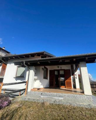 Villa di 273 m² con 4 locali e box auto doppio a C