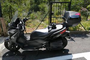 Moto Yamaha XMax 400