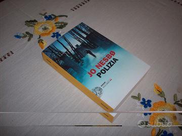 Jo Nesbø Polizia Einaudi editore 1ª edizione 2013