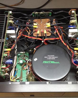 Finale Rotel RB-990BX 400Watt Rms 8-Ohm +Preampl. 