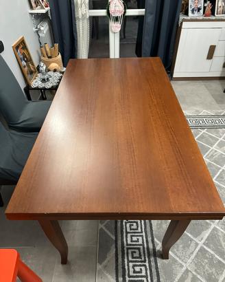 Tavolo in legno