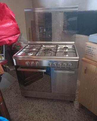 Cucina per casa o campeggio