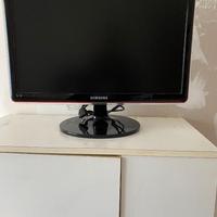 SAMSUNG TV 22"