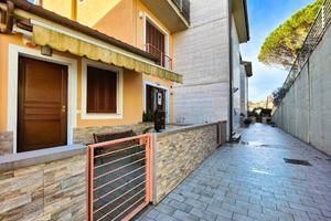 Villetta a schiera di 130 m² con 3 locali e box au
