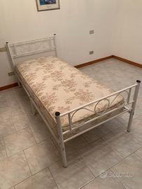 Letto in ferro bianco