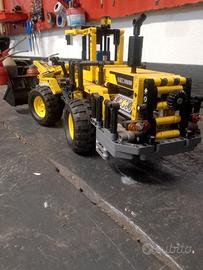 Lego technic pala gommata set 8265