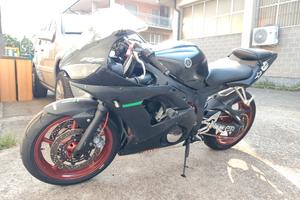 Yamaha R6