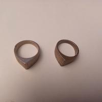 Coppia di anelli in ferro vintage