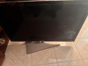 Tv samsung 40”