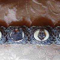 Bracciale Antico Bassorilievi su Bachelite