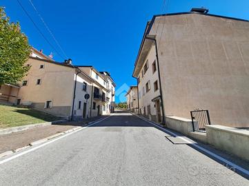 3 LOCALI A RIVISONDOLI