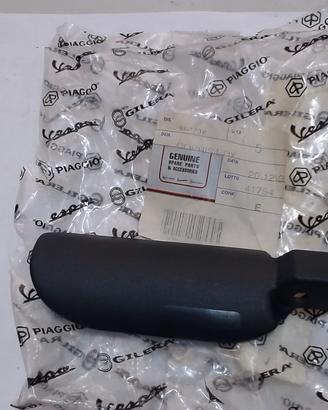 COPRISTELO DESTRO NERO STALKER 50 GILERA 564238