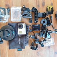 Camera GoPro Hero 3+ completa di accessori