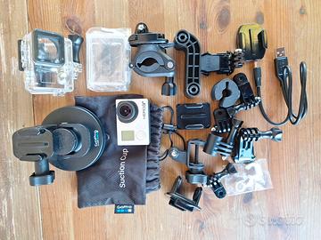 Camera GoPro Hero 3+ completa di accessori