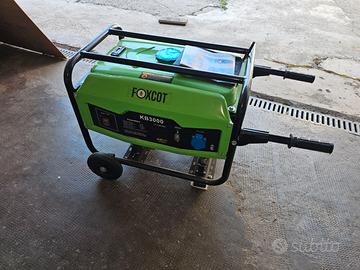 Generatore di corrente Foxcot KB3000 2,8 kW AVR