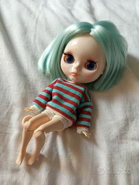 Blythe doll