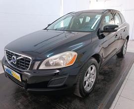 VOLVO XC60 2.4 d4 (d3) Momentum awd 163cv geartr