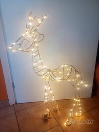 Renna in ferro con luci