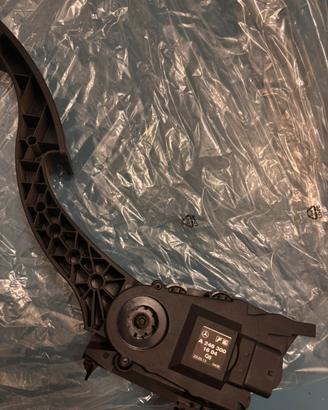 Pedale acceleratore elettronico mercedes