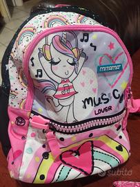 Zaino Mitama + 2 astucci + 1 borsetta Lol