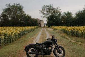 Royal Enfield Classic 350 Stealth Black