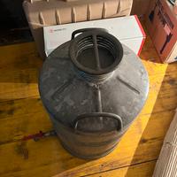 Fusto per olio con rubinetto