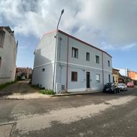 Bilocale al piano terra con cortile