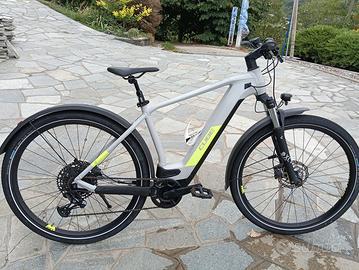 Bici elettrica Cube reaction Pro