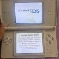 Nintendo DS + 3 VIDEOGIOCHI ORIGINALI