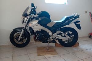 suzuki gsr 600