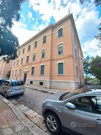 Via Cesare Battisti 3 vani con ampia cantina