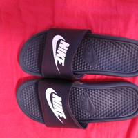 ciabatte Nike taglia 40,5