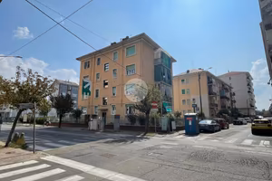 2 LOCALI A ASTI