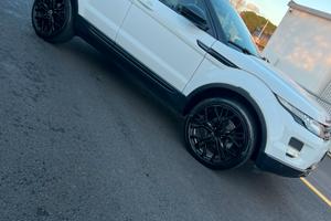 Range rover evoque 2.2 150 cv TD4