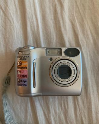 Fotocamera nikon coolpix 4600