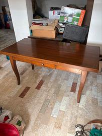Tavolo in legno