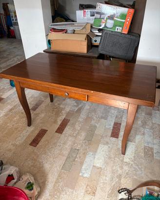 Tavolo in legno
