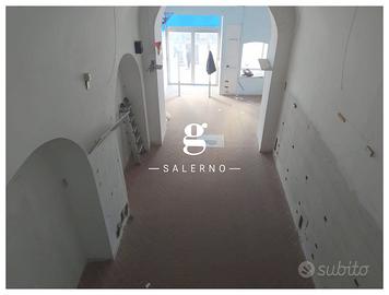 Negozio Salerno [Cod. rif 3145536ACG] (Centro)